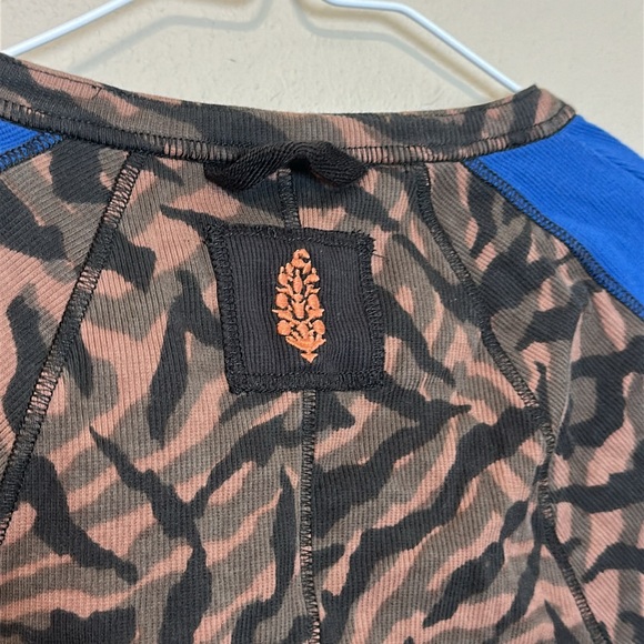 NWT- Free People Movement Kick Off Brown and Blue Long Sleeve Top - Picture 9 of 9